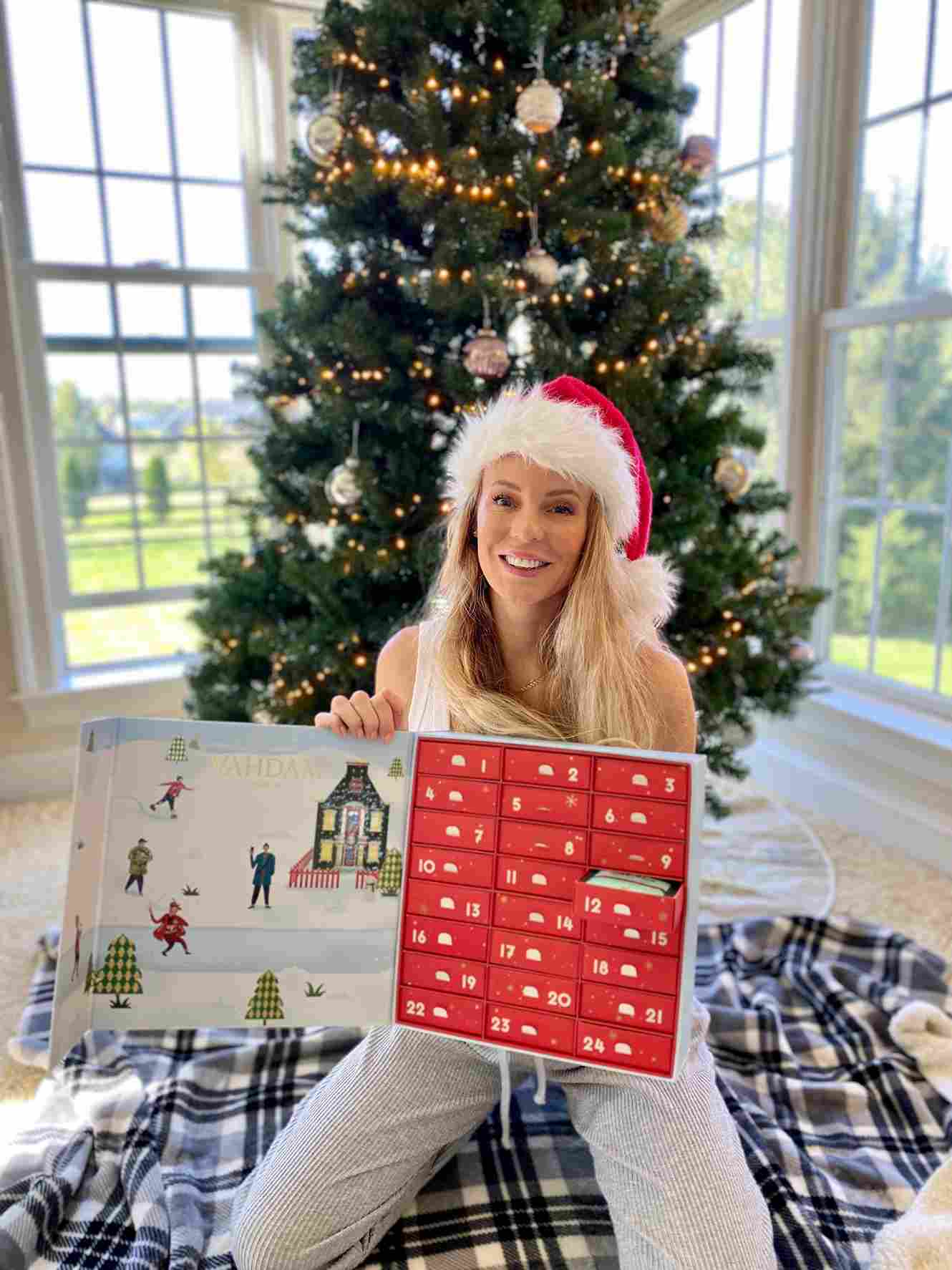 Advent Calendar Gift  | 24 Variants, 120 Tea Bags & Shimmer-Glass (Pack Of 2)